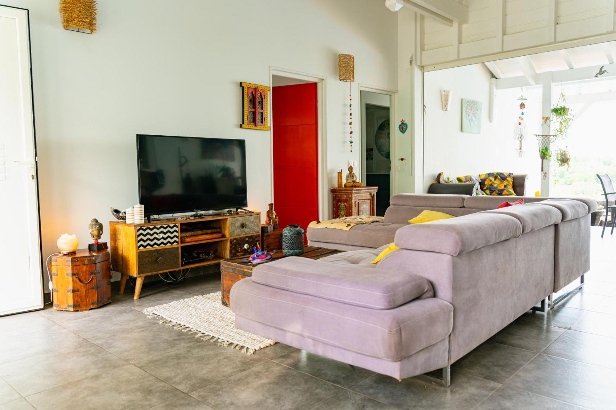 Rev Bleu Villa *